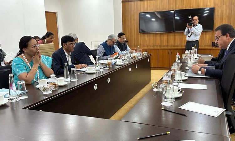 Saudi Minister of Health Meets His Indian Counterpart in India